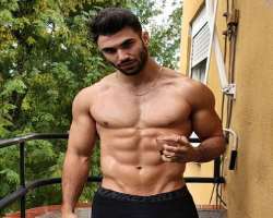Fran is a fitness freak and has maintained his six-peck abs by working hard at the gym.
